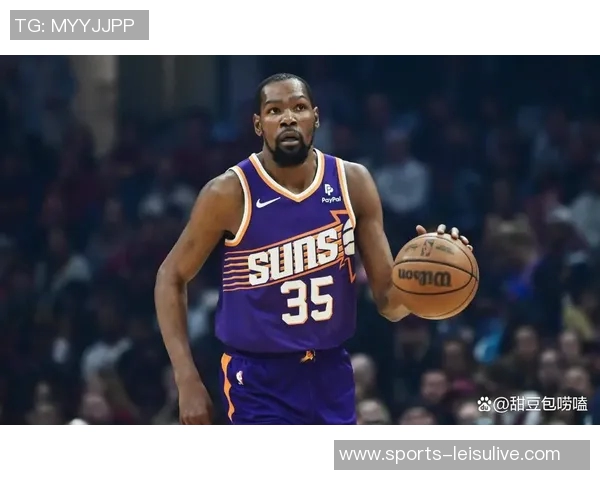 火箭队出征四连客战太阳勇士爵士两场登机照中未见杜兰特身影